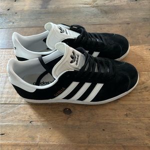 GUC Adidas Gazelle Black / White